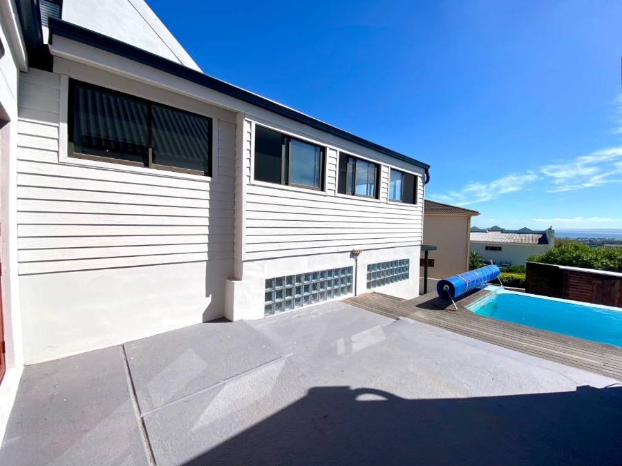 7 Bedroom Property for Sale in Myburgh Park Western Cape